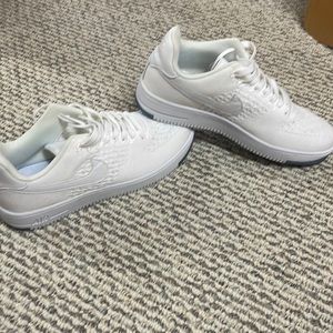AF1 White flyknit